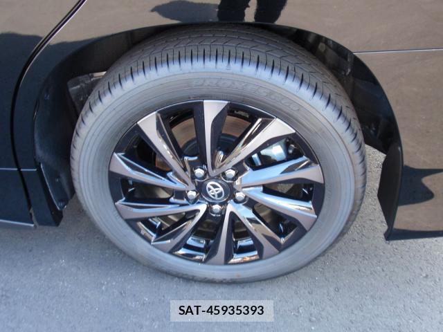 Toyota VOXY 2026-06 8379133-17