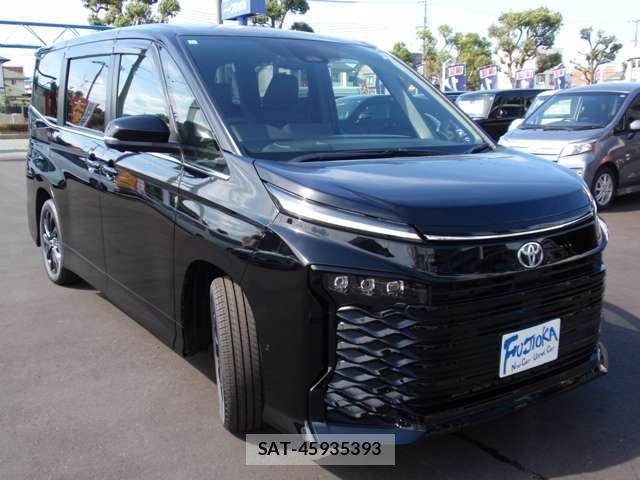 Toyota VOXY 2026-06 8379133-3