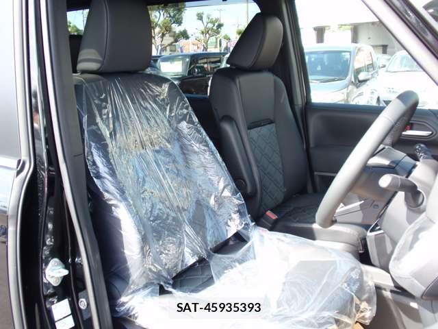 Toyota VOXY 2026-06 8379133-4
