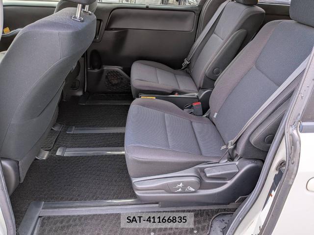 Toyota VOXY 2015-06 8379281-12
