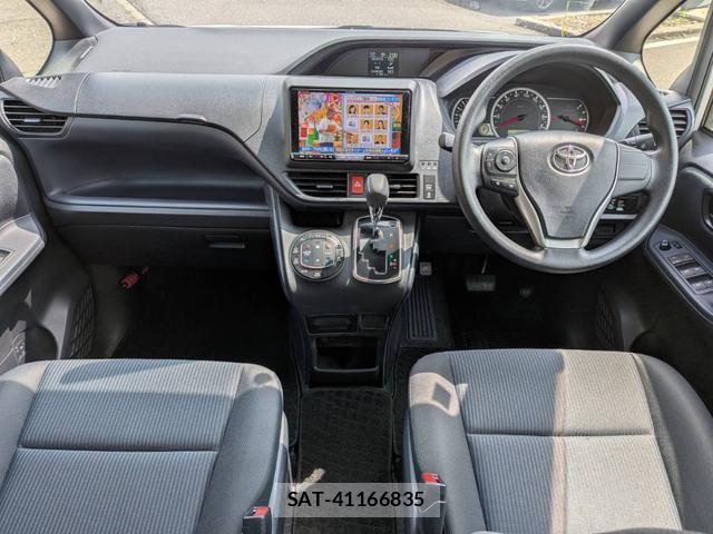 Toyota VOXY 2015-06 8379281-7