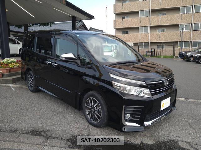 Toyota VOXY 2016-05 8379283-12