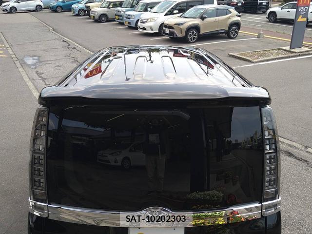 Toyota VOXY 2016-05 8379283-8