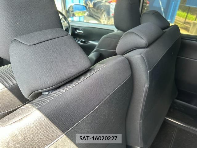 Toyota VOXY 2019-10 8379344-15