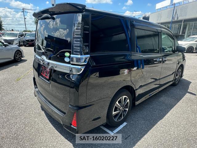 Toyota VOXY 2019-10 8379344-4