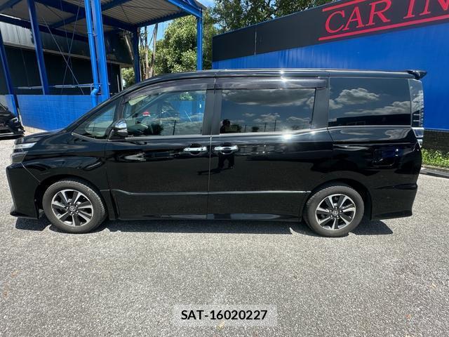 Toyota VOXY 2019-10 8379344-7