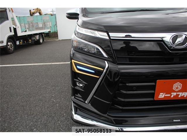 Toyota VOXY 2019-08 8379650-13