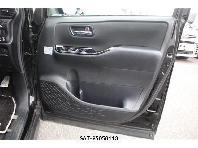 Toyota VOXY 2019-08 8379650-17