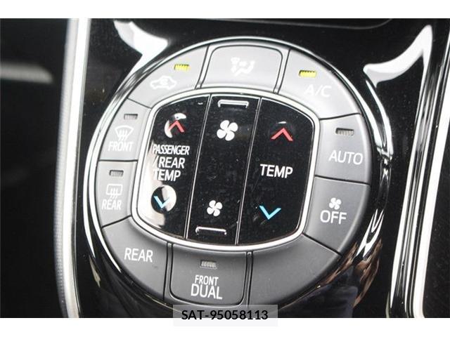 Toyota VOXY 2019-08 8379650-4