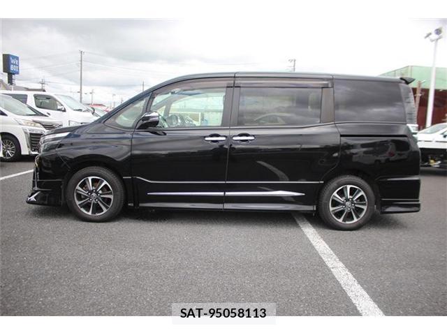 Toyota VOXY 2019-08 8379650-9