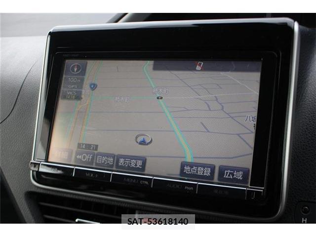 Toyota VOXY 2017-04 8379670-1