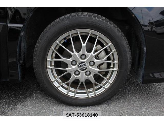 Toyota VOXY 2017-04 8379670-14