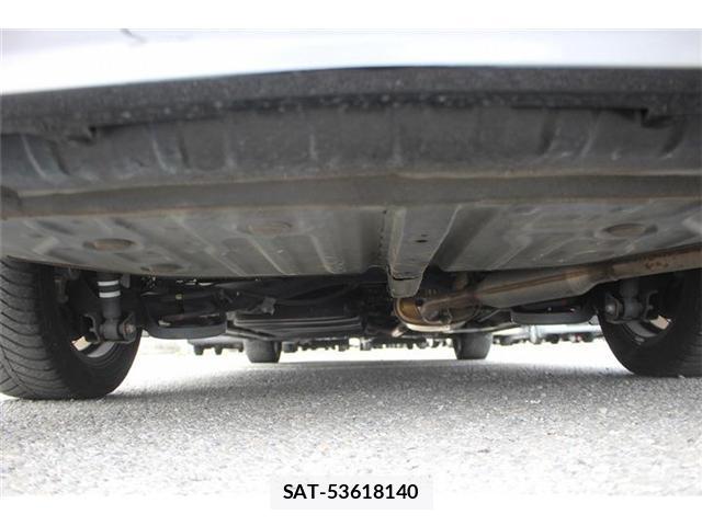 Toyota VOXY 2017-04 8379670-18