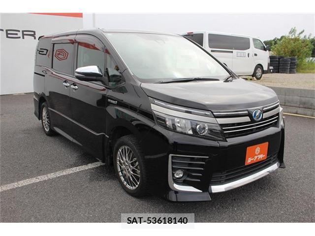 Toyota VOXY 2017-04 8379670-6