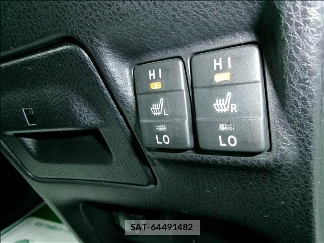 Toyota VOXY 2015-07 8379789-10