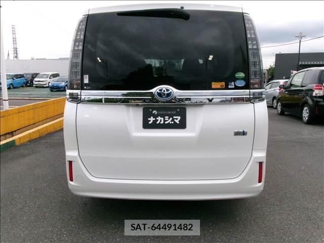 Toyota VOXY 2015-07 8379789-18