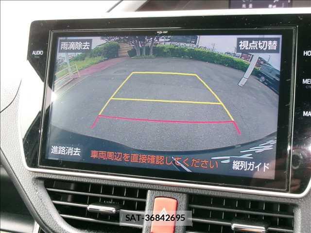 Toyota VOXY 2019-09 8379792-18