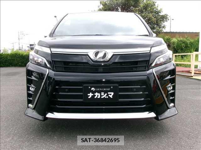 Toyota VOXY 2019-09 8379792-19