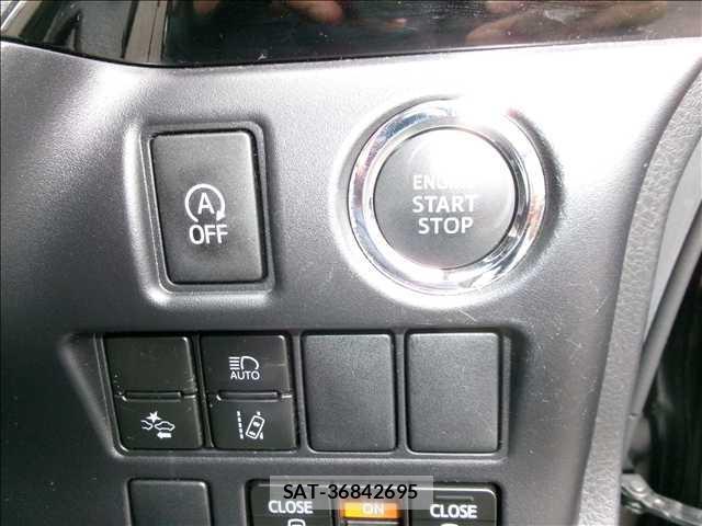 Toyota VOXY 2019-09 8379792-7