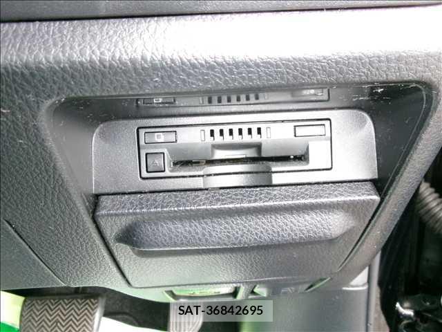 Toyota VOXY 2019-09 8379792-9