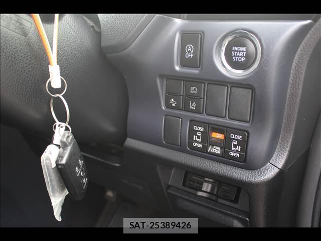 Toyota VOXY 2016-12 8379985-3