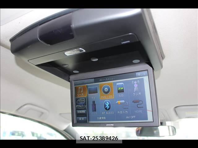 Toyota VOXY 2016-12 8379985-4