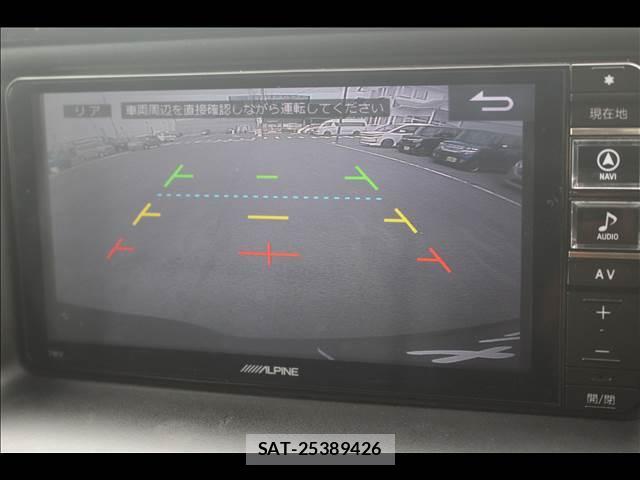 Toyota VOXY 2016-12 8379985-6