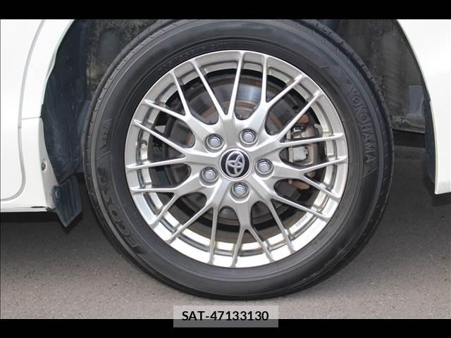 Toyota VOXY 2015-03 8379986-19