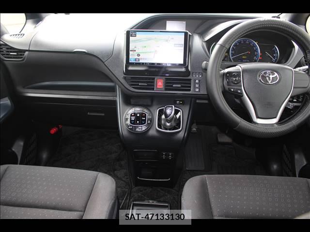 Toyota VOXY 2015-03 8379986-2
