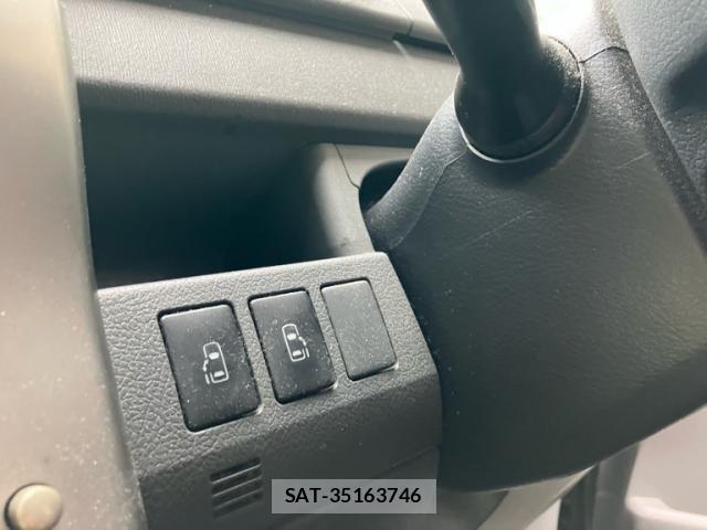 Toyota VOXY 2007-07 8380013-14