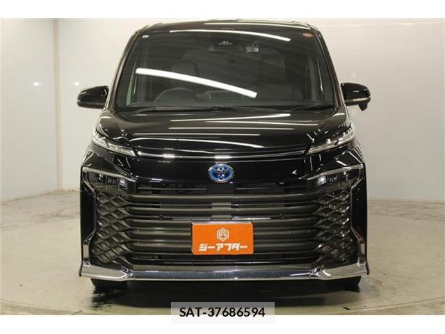 Toyota VOXY 2023-10 8380082-1