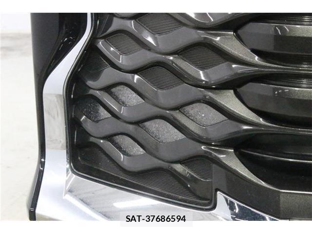 Toyota VOXY 2023-10 8380082-12