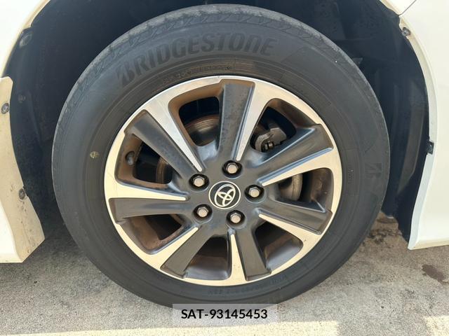 Toyota VOXY 2021-07 8380130-19