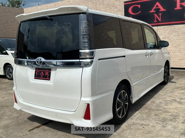 Toyota VOXY 2021-07 8380130-2