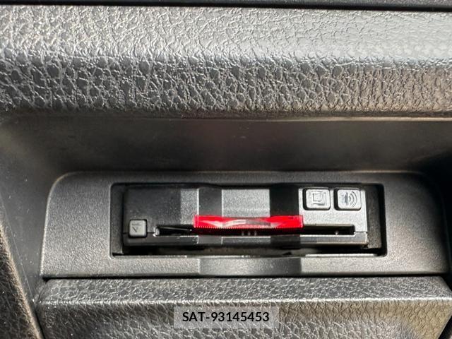 Toyota VOXY 2021-07 8380130-8