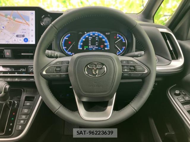 Toyota VOXY 2026-05 8374295-14