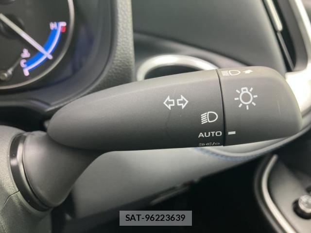 Toyota VOXY 2026-05 8374295-15