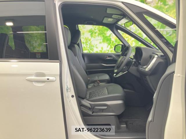 Toyota VOXY 2026-05 8374295-3