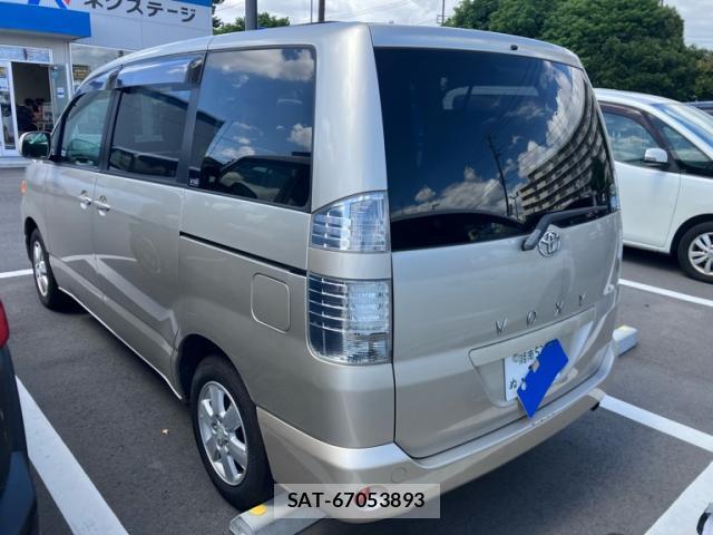 Toyota VOXY 2006-04 8380313-13