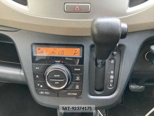 Suzuki WAGON R 2014-02 8378512-14