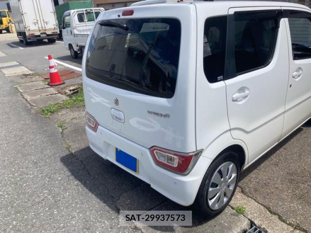 Suzuki WAGON R 2022-06 8379010-14
