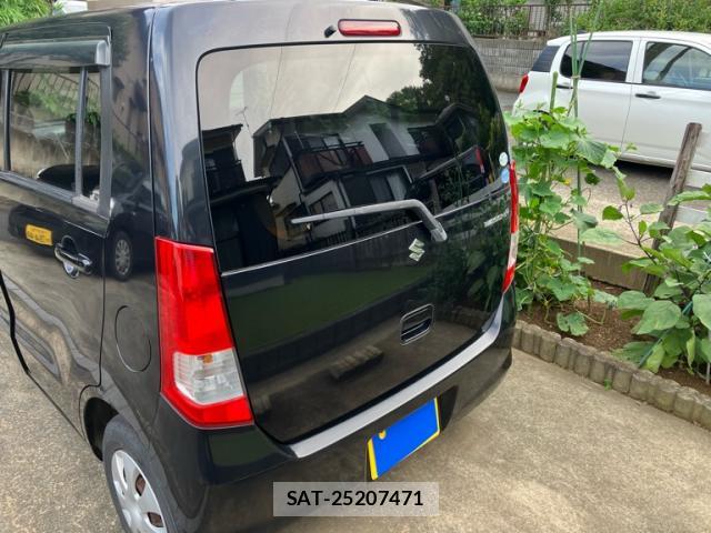 Suzuki WAGON R 2011-09 8379027-12