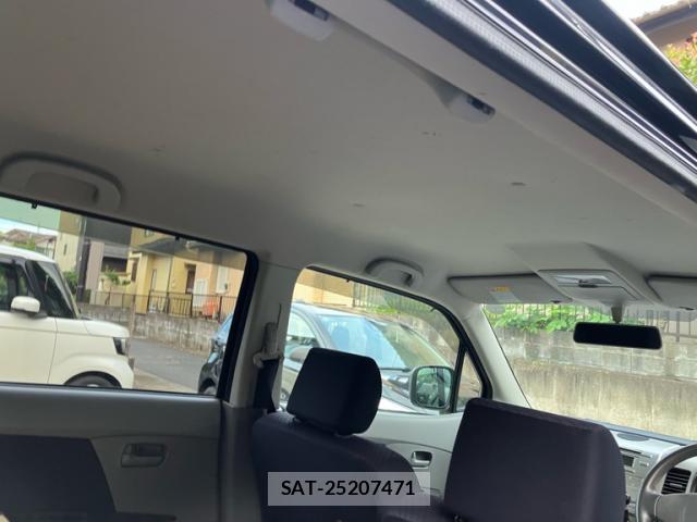 Suzuki WAGON R 2011-09 8379027-6