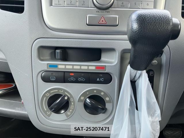 Suzuki WAGON R 2011-09 8379027-8