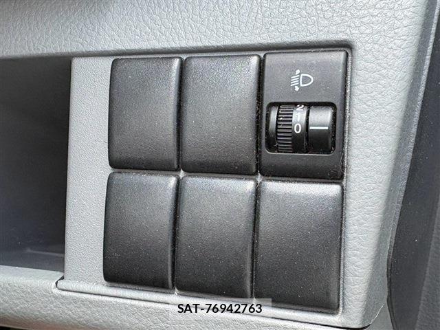 Suzuki WAGON R 2011-11 8379909-12