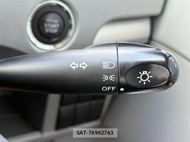 Suzuki WAGON R 2011-11 8379909-8