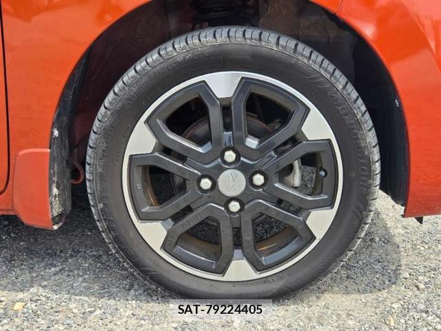 Daihatsu WAKE 2015-05 8379619-5