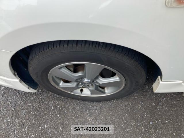 Toyota WISH 2005-04 8379886-7