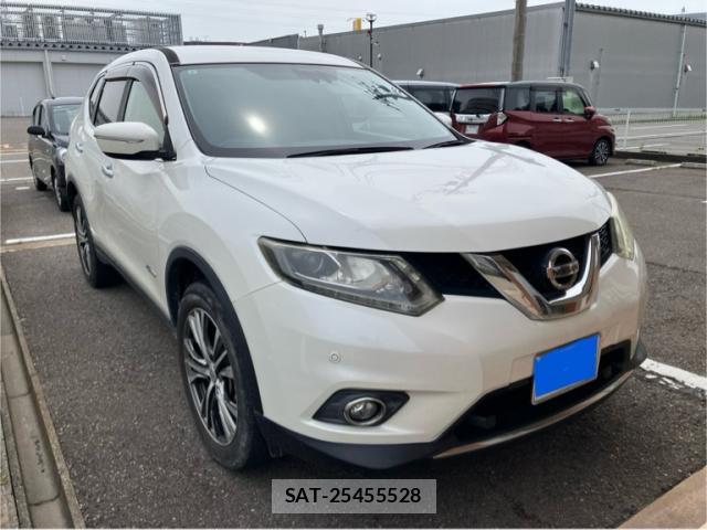 Nissan X-TRAIL 2015-09 8379038-1