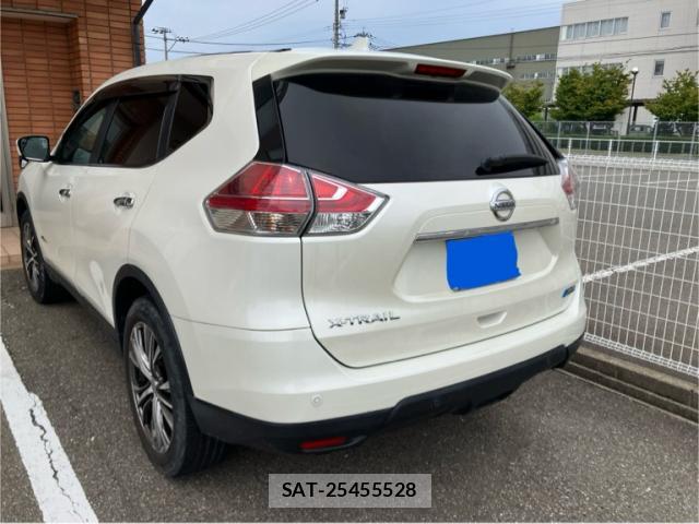 Nissan X-TRAIL 2015-09 8379038-2
